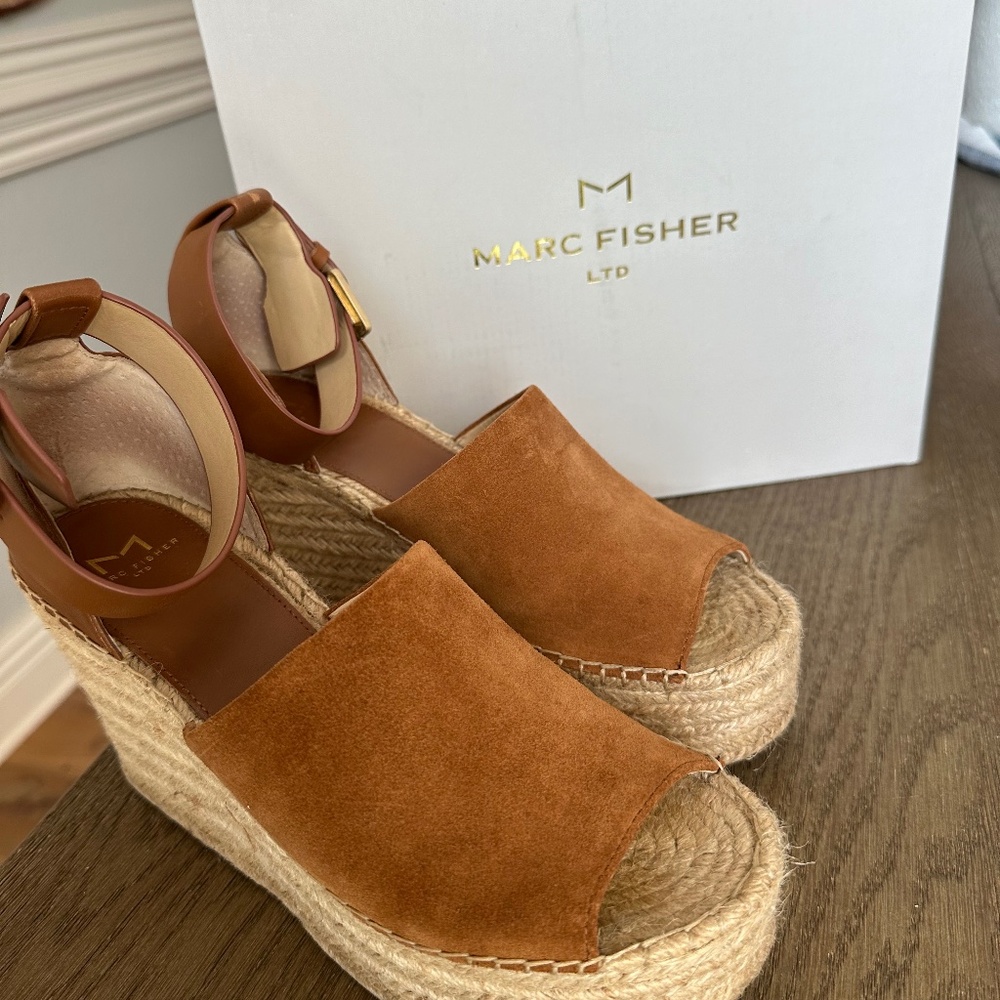Marc Fisher Adalyn Espadrille Wedge Sandals 9M EUC Tan/Brown
